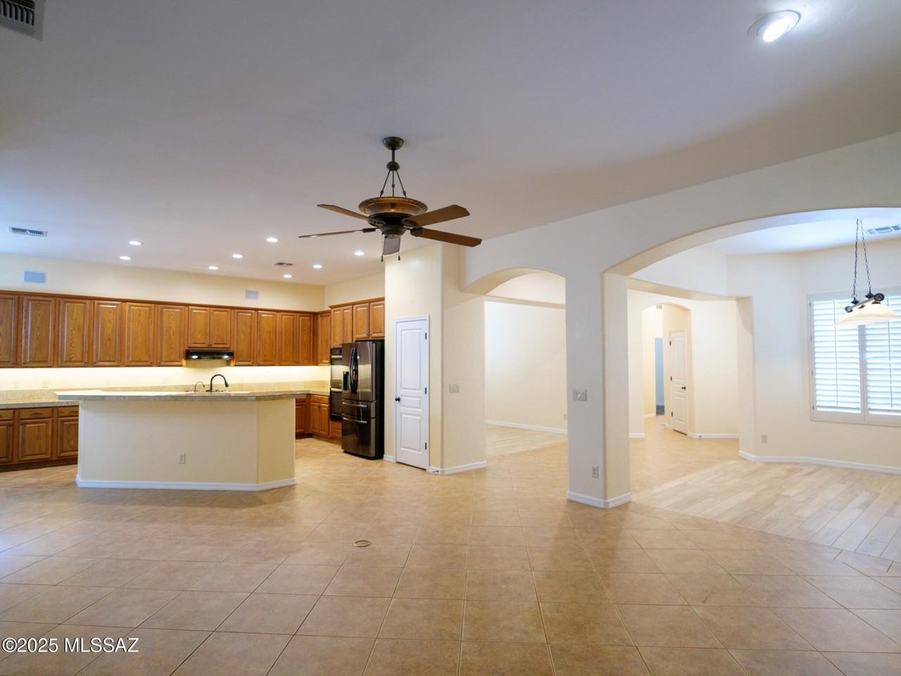 13065 N High Hawk Dr - Photo 5 of 26