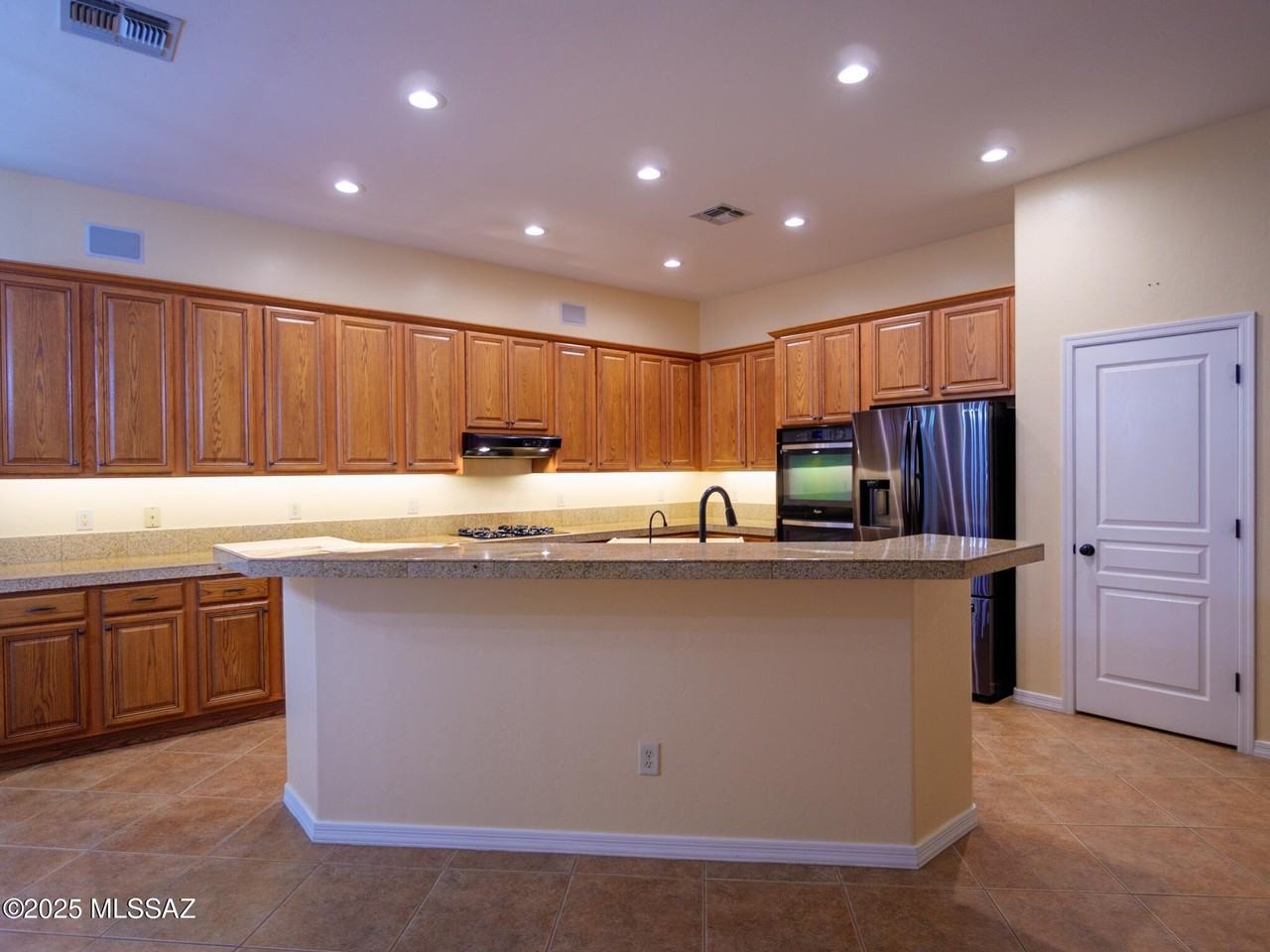 13065 N High Hawk Dr - Photo 6 of 26