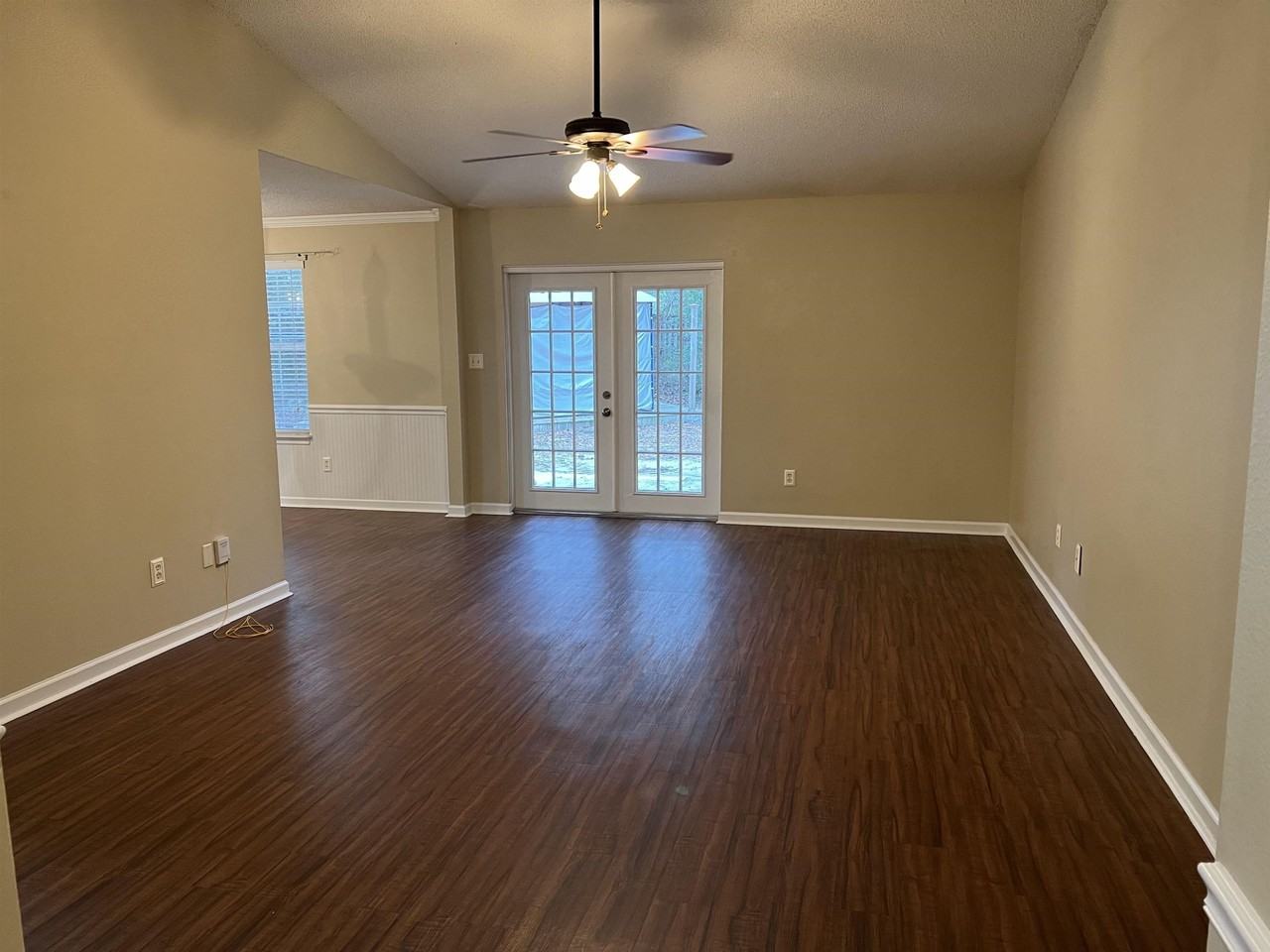 8653 Oak Forest Trl - Photo 3 of 18