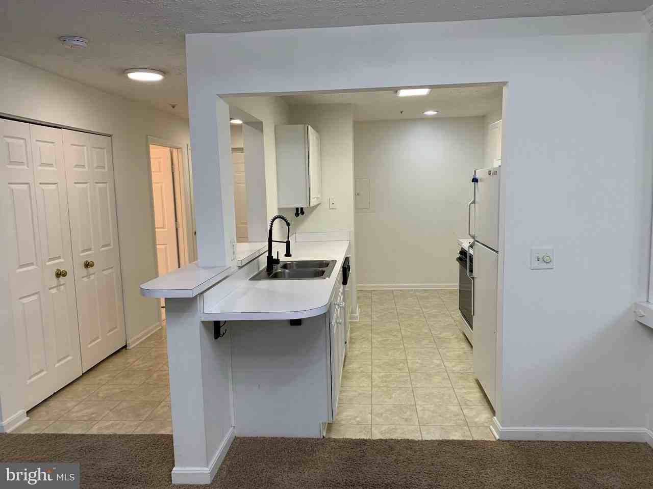 657 Burtons Cove Way #4 - Photo 5 of 21