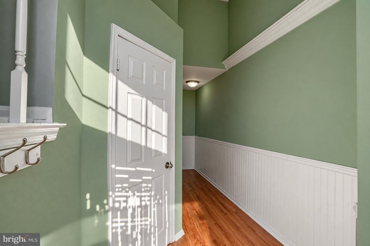 1346 Cox Cove Ct - Photo 4 of 28