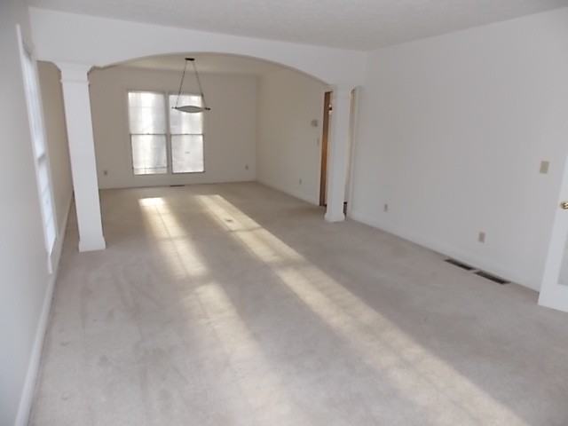 7000 Highview Dr - Photo 3 of 35