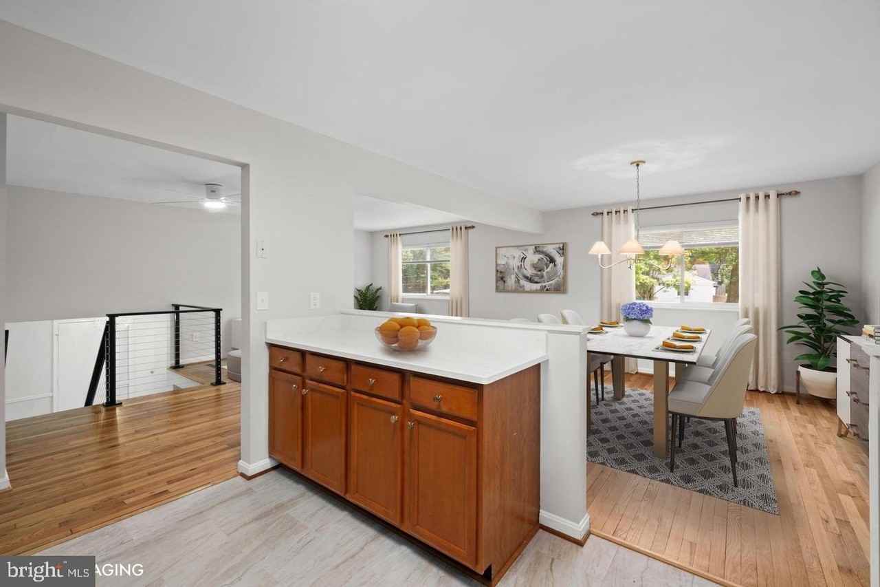 100 Oak Dr - Photo 6 of 49