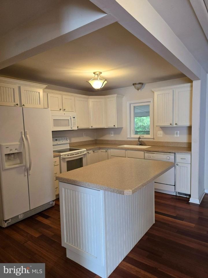 1554 N Harbor Dr - Photo 7 of 25