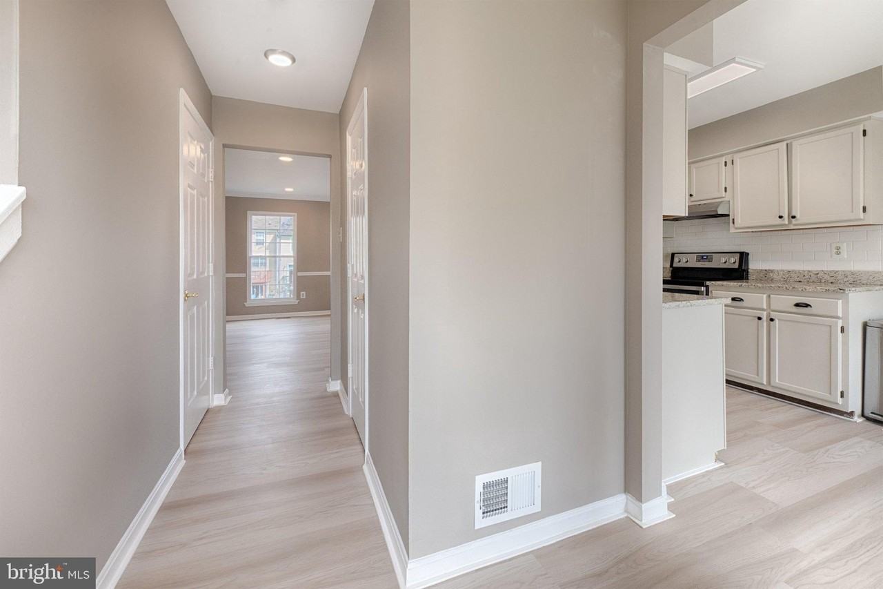1848 Bramble Brook Ln - Photo 3 of 26