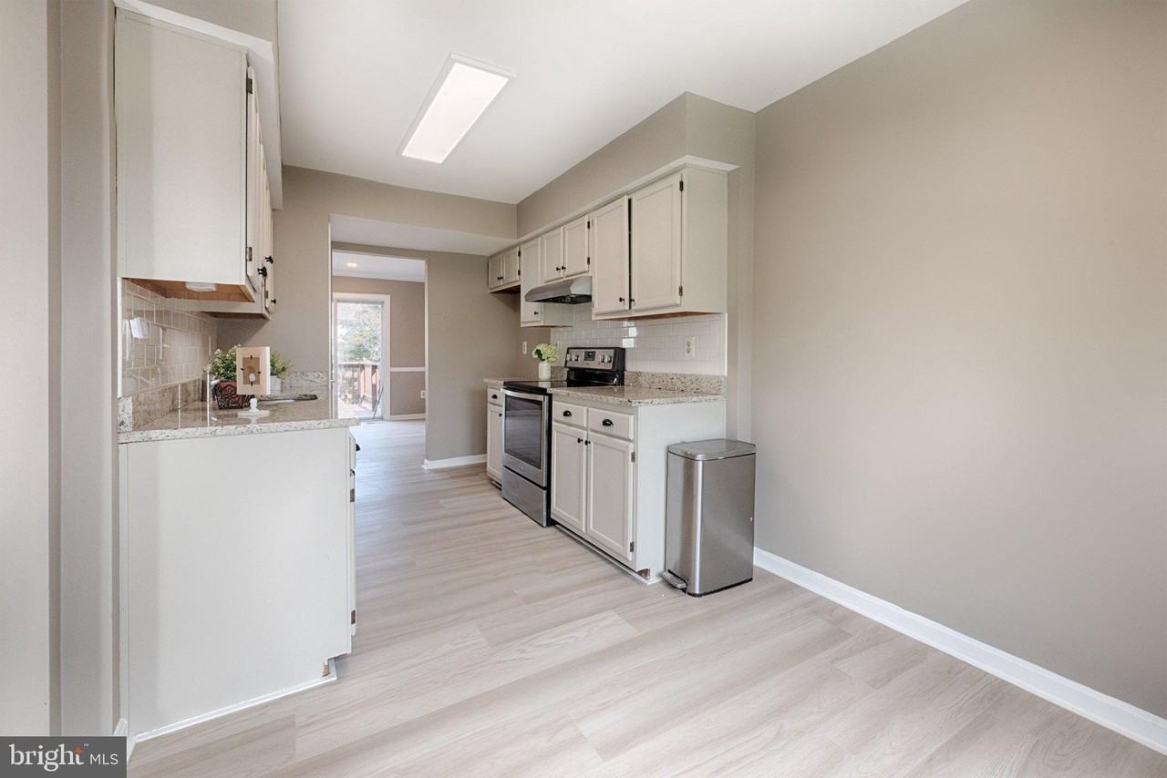 1848 Bramble Brook Ln - Photo 4 of 26
