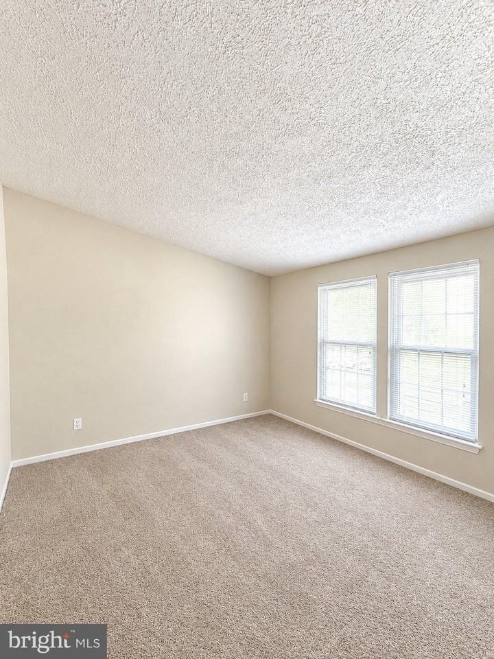 9517 Donnan Castle Ct - Photo 6 of 10