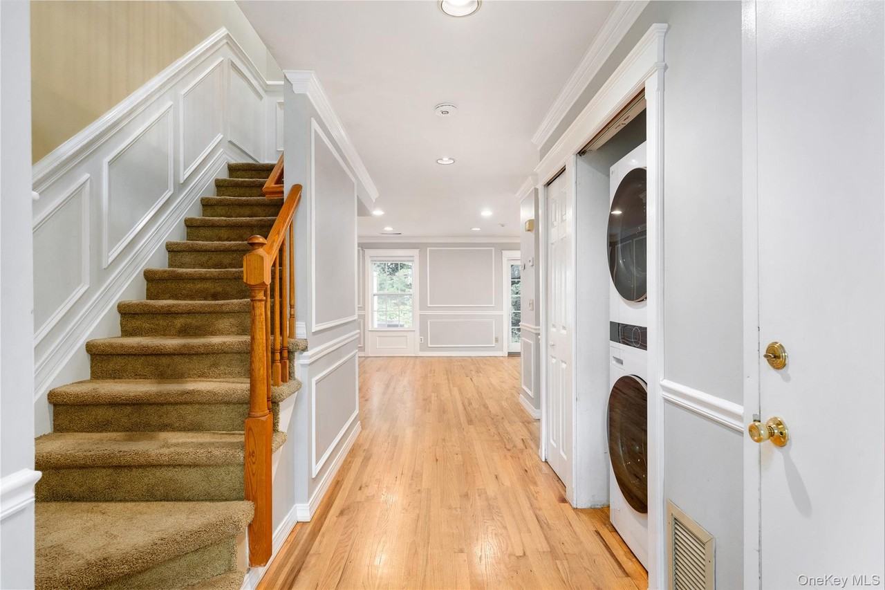 702 Sara Cir - Photo 6 of 24