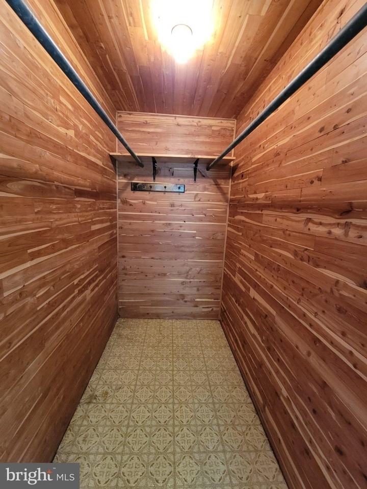 993 Gravel Pike - Photo 7 of 20