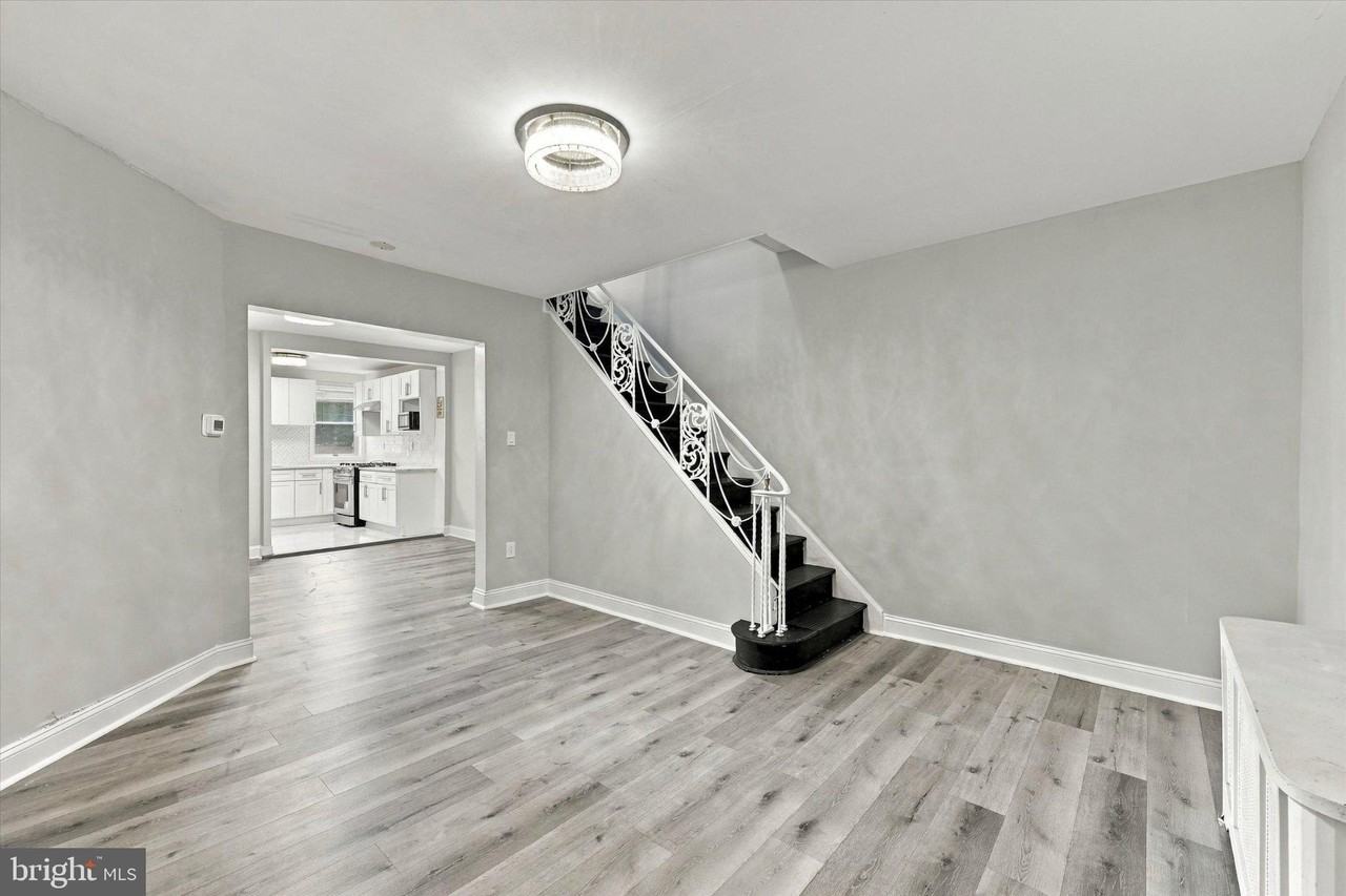 4629 Tampa St - Photo 3 of 20