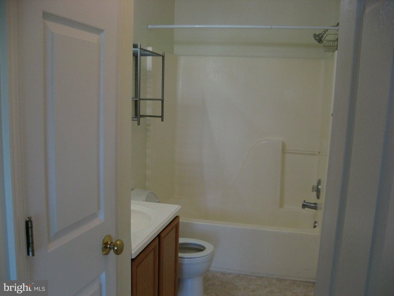 140 Surrey Club Ln - Photo 7 of 12
