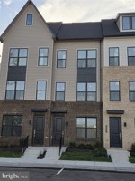 featured image of 25039 DESELBY Square