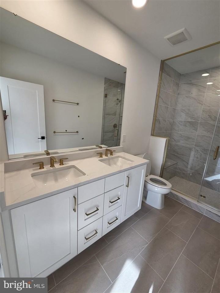 25039 DESELBY Square - Photo 5 of 6