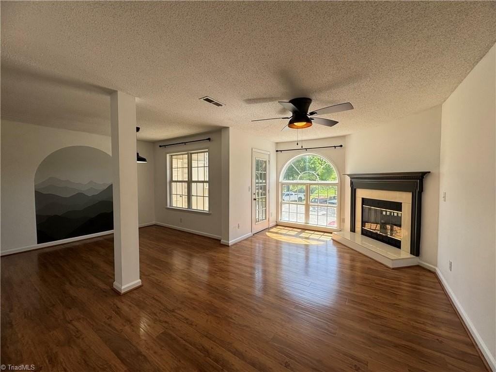 6704 W Friendly Ave #4E - Photo 6 of 23