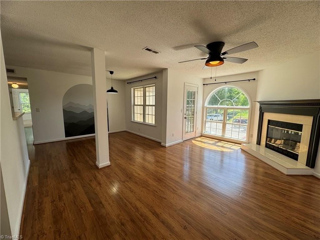 6704 W Friendly Ave #4E - Photo 7 of 23