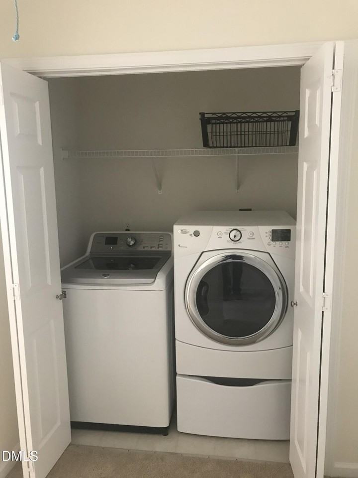 9807 Castain Dr - Photo 4 of 22