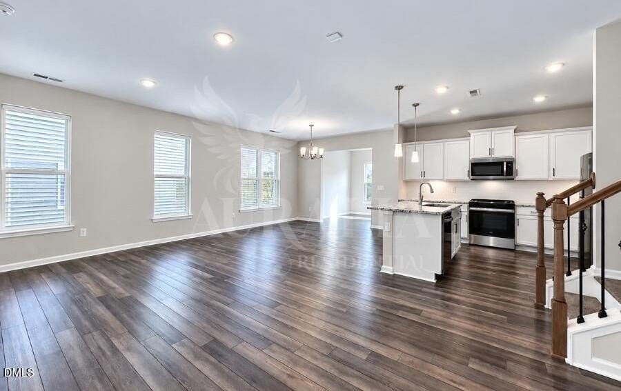 1110 Crater Lake Way - Photo 6 of 13