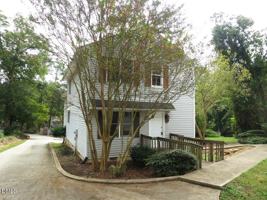 featured image of 737 Edwards St #A