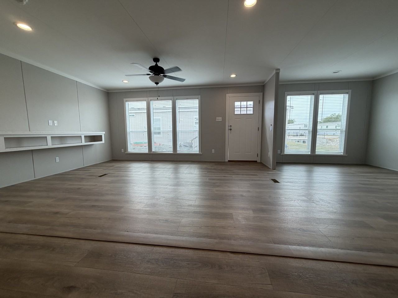 109 Quapaw Ct #27 - Photo 3 of 23