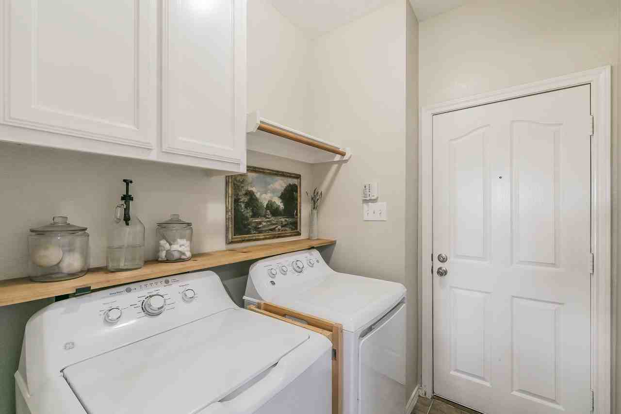 5009 Bedfordshire Dr - Photo 4 of 26