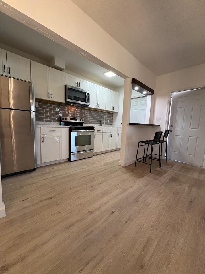 1021 Ne 24th Ave #14 - Photo 2 of 12