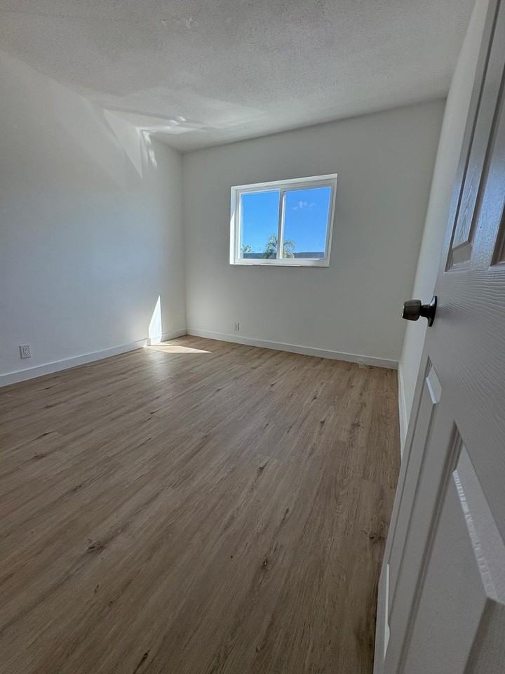 1021 Ne 24th Ave #14 - Photo 7 of 12