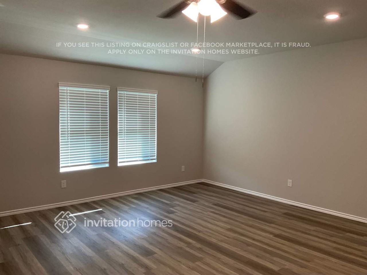 9421 Walnut Cove Dr - Photo 2 of 21