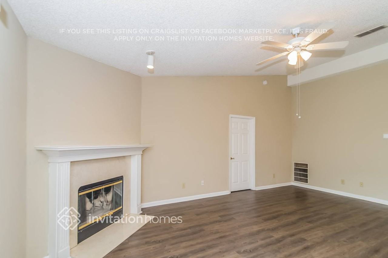 12963 Silver Springs Dr N - Photo 6 of 23