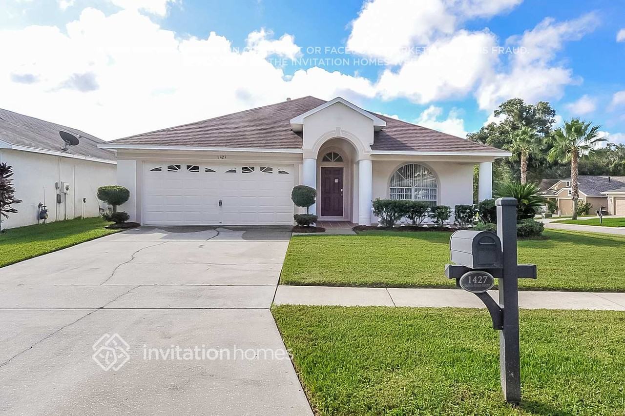 1427 Saddle Gold Ct - Photo 2 of 21