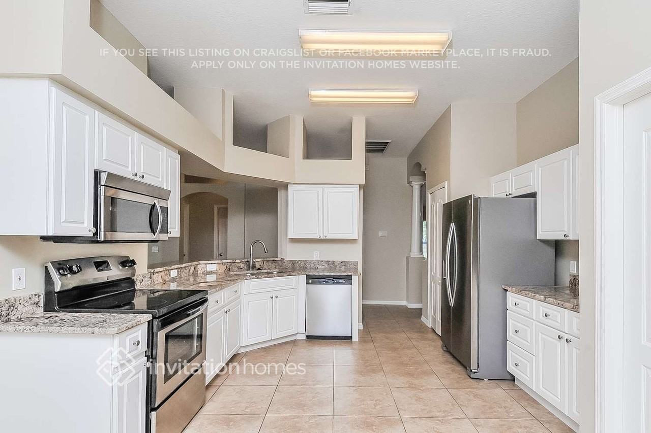 1427 Saddle Gold Ct - Photo 7 of 21