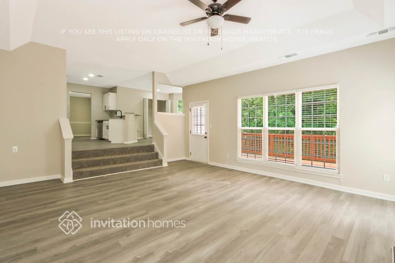 1638 Linksview Way - Photo 3 of 22