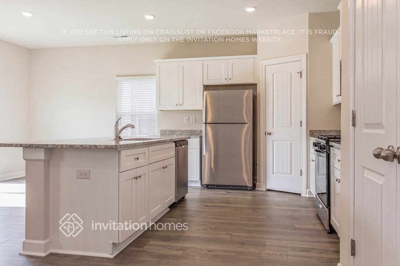 3439 Quintana Dr - Photo 6 of 23