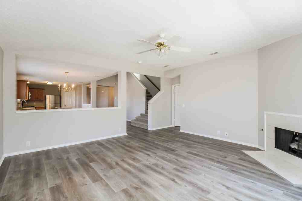 848 Lariat Dr - Photo 5 of 17