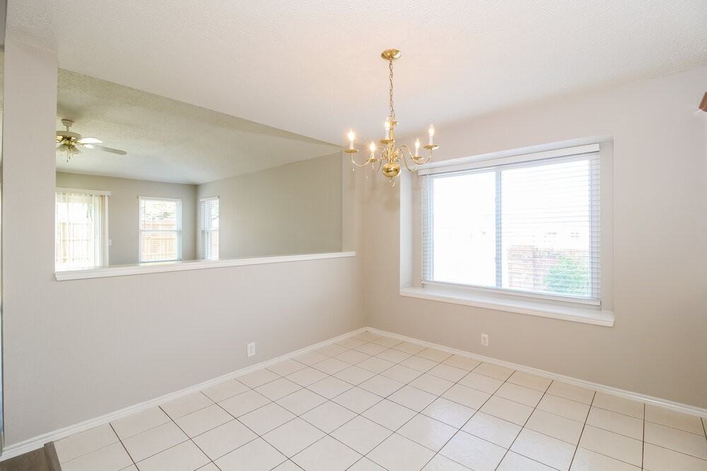 848 Lariat Dr - Photo 6 of 17