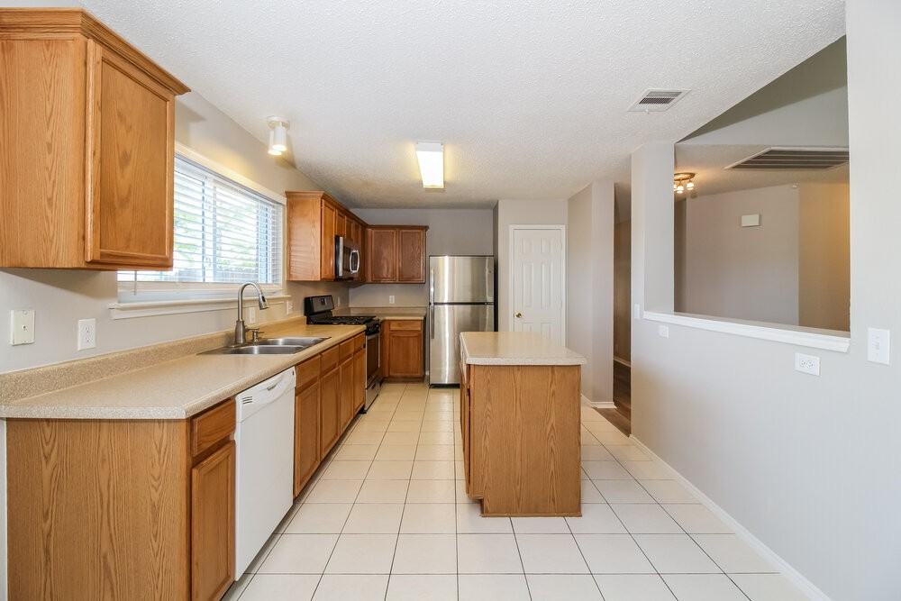 848 Lariat Dr - Photo 7 of 17