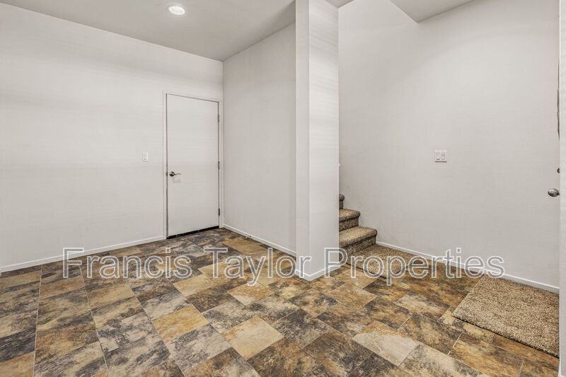 405 W 2nd Ave #1102 - Photo 4 of 20