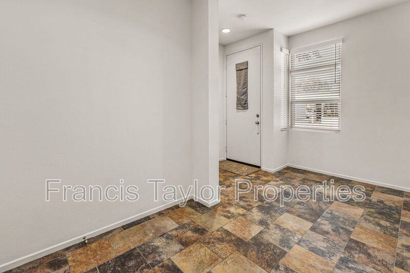 405 W 2nd Ave #1102 - Photo 5 of 20