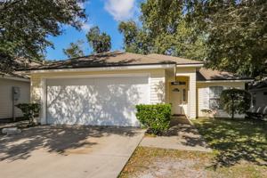 featured image of 2871 Centerwood Dr N