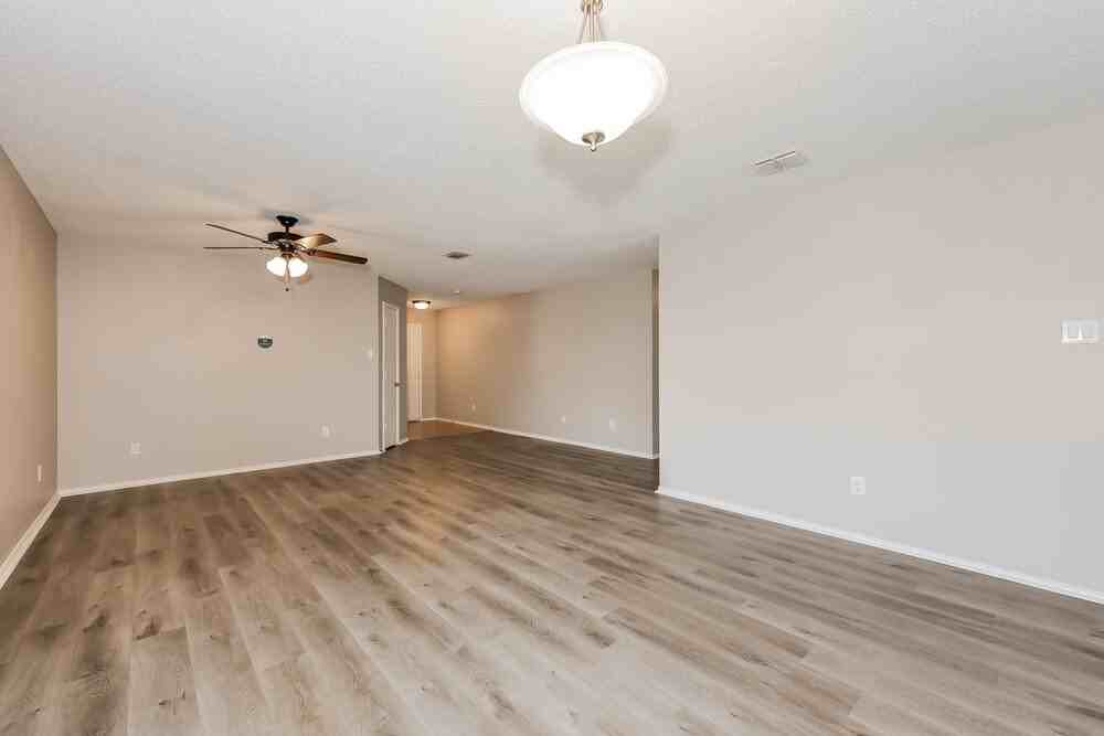 8412 Mild Creek Ln - Photo 4 of 16