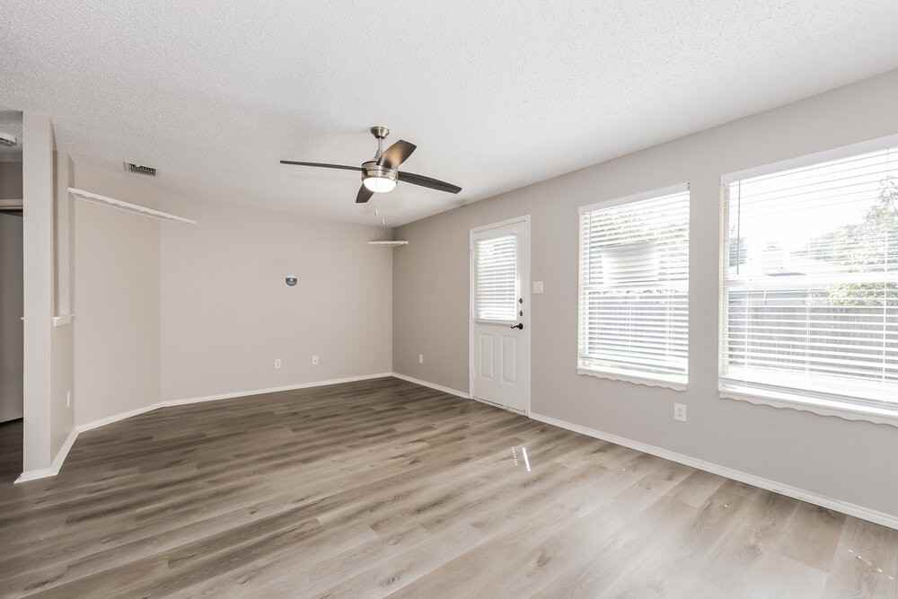 8412 Mild Creek Ln - Photo 7 of 16