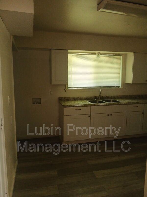 3395 Mountain Terrace St - Photo 2 of 7