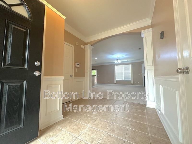 420 Goshawk Ln - Photo 3 of 27