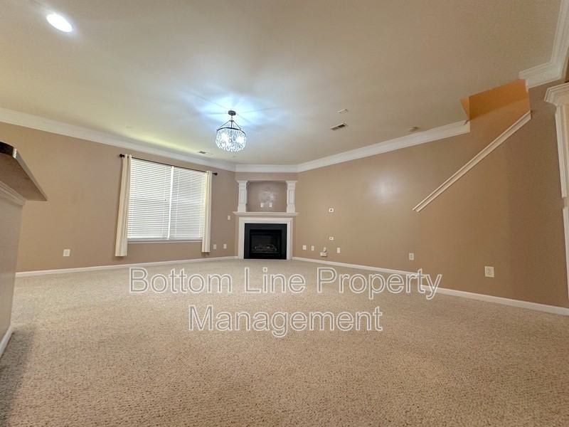 420 Goshawk Ln - Photo 6 of 27