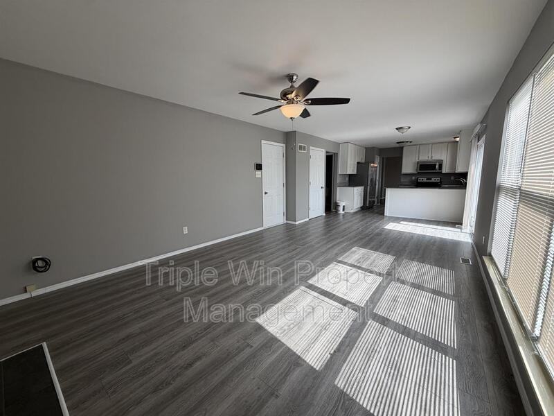 13006 Mystic Bend Ln - Photo 7 of 35