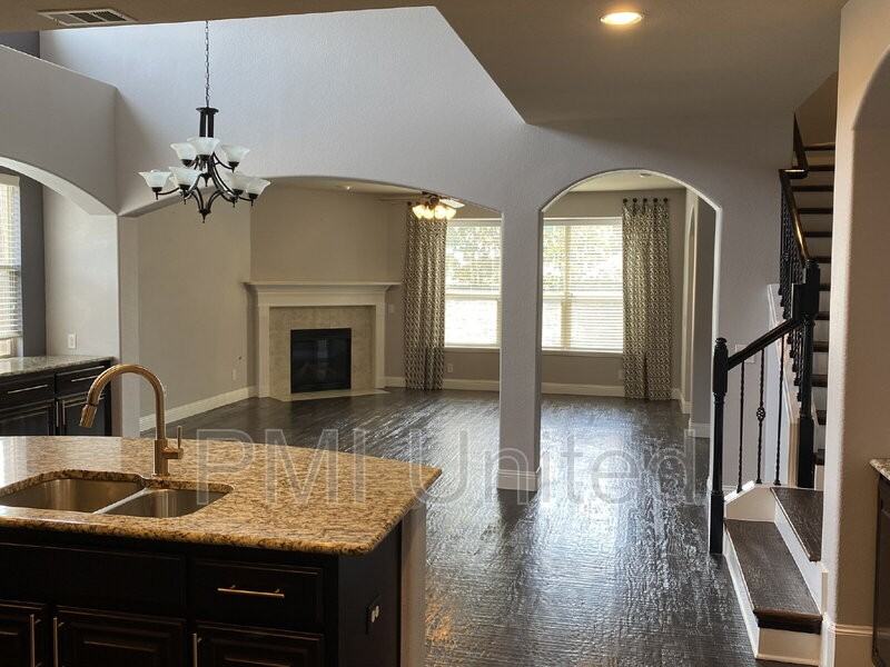 4108 Volk Ct - Photo 4 of 50