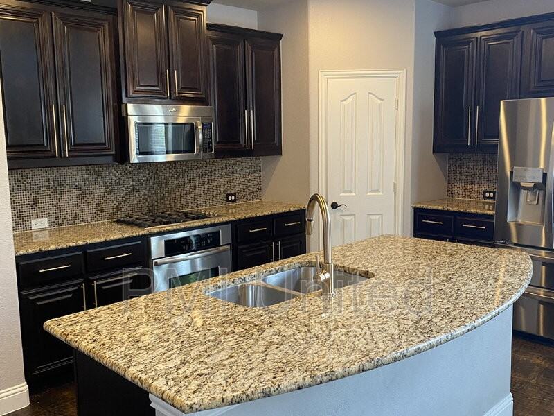 4108 Volk Ct - Photo 7 of 50