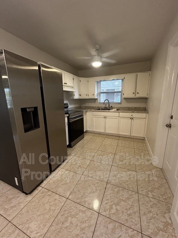 5050 62nd St N - Photo 2 of 17