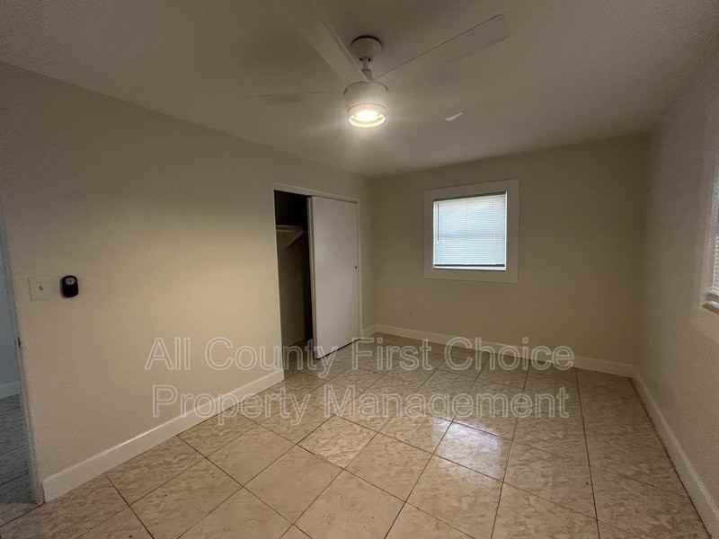 5050 62nd St N - Photo 6 of 17