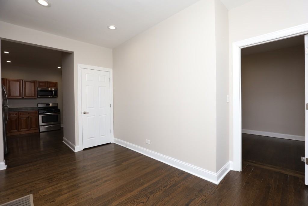 1634 W Roscoe St #1E - Photo 5 of 21