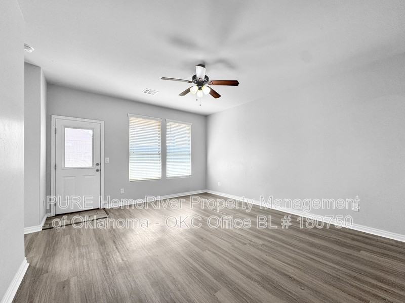 13737 The Brook Blvd - Photo 7 of 23